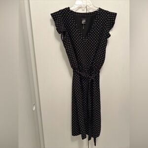 NWOT! Anne Taylor factory Black & White Print Belted Dress w Flutter Sleeves